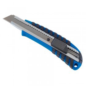 Нож строительный РемоКолор Basic-auto японская сталь SK5 18х100 мм, шт